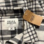 Field & Stream  medium women's LS button down plaid with front pocket new w tags Photo 6