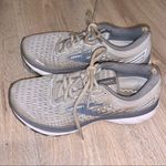 Brooks ghost Grey woman’s 7.5 running shoes Photo 6
