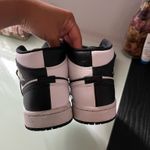 Nike Air Jordan 1 Mid SE Photo 2