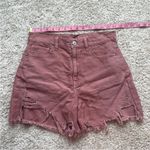 American Eagle  Highest-Rise Mom Jean Shorts in Dusty Pink Size 2. Photo 7