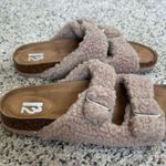 NWOT R2 Womens Sherpa Double Buckle Slide Sandals Size 6 Tan Bernette Photo 0