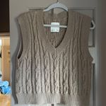 Abercrombie & Fitch Abercrombie Cropped V Neck Sweater Vest Photo 0