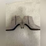 Naturalizer  Nadine Ankle Bootie Gray Suede Size 6.5 Winter Holiday Party Work Photo 2