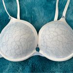 DKNY  Women’s Lace Push Up Bra Size 34D Photo 3