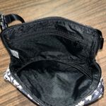 Vera Bradley  Belt Bag Chandelier Noir Zip Around Card Slots Strap Photo 4