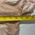 AnyBody leopard tropical tan pink short sleeve v Photo 11