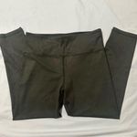 Zyia  Tight Hi-Rise 7/8 Leggings Photo 2