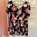 Torrid  black and pink dark floral babydoll stretchy short sleeve top size 1 Photo 0