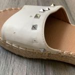 SheIn cream sandals Photo 5