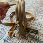 NWT SUGU Milan New York Los Angeles Sling Tan Crossbody Bag Unisex Chest Bag Photo 4