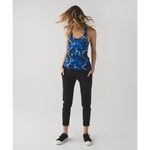 Lululemon  Cool Racerback Windy Blooms Sapphire‎ Blue Multi Tank Top Size 2 Photo 3