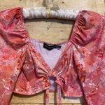 Pretty Little Thing Sold Out Pink Floral Print Ring Tie Crop Top Photo 5