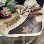 High top shoes Tan Size 9 Photo 1