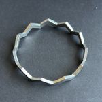 Women’s vintage retro silver‎ tone zig zag shaped bangle bracelet one size Silver Photo 4
