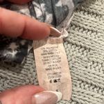 American Age Graphic V-Neck R-Shirt Photo 6