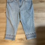 Chico's  14P So Slimming Girlfriend Slim Crop‎ Capri Light Wash Embroidered Jeans Photo 7