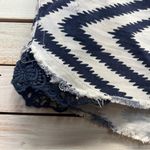 No Boundaries Vintage  Aztec Geometric Cutoff Shorts Blue White Lace Trim Sz 13 Photo 3