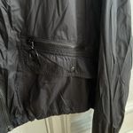 Forever 21 Black Cropped Windbreaker Water Resistant Sz Medium Photo 4