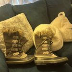 Sorel  Joan of Arctic Grey Waterproof Winter Boots Size 11 Photo 1