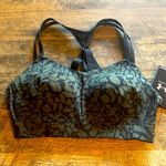 Under Armour NWT  Sports Bra - Medium Photo 0