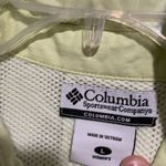 Columbia  PFG Lime Green Short Sleeve Vented Lightweight Fishing Shirt Photo 3