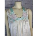 American Vintage NWT Vintage Gilead Satin White Gightgown Pink flower applique size medium Photo 3