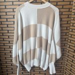 Free People  Tan And White Checkered Sweater Size Medium Photo 1