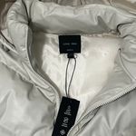 White Puffer Vest Size M Photo 3