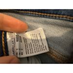 American Eagle Ripped Knee Mom Jeans High Waisted Denim Blue Size 2 Photo 2