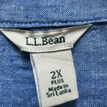 Ll bean Women’s linen Blue chambray Button Photo 1