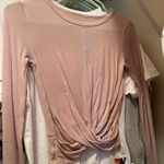 Alo Yoga Long Sleeve Tee Photo 0