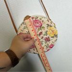 Basket Purse Crossbody Round‎ Bag Floral Detail Photo 5