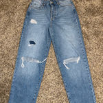 Forever 21 NWT- distressed boyfriend jeans Photo 0