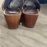 Olukai Dark Brown Leather Scallop Wood Slip On Clog Size 7 Photo 5