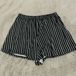 Boohoo Shorts  Photo 0