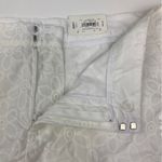 Elle  White Embroidered Flower Chino Short Size 10 NWT Photo 5