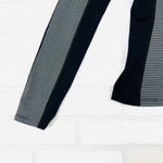 Under Armour  Women's Striped‎ 1/2 Zip Long Sleeve Athletic Pullover Top Medium Photo 3