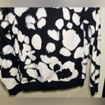 Nike Size Large Sport Essentials Crew Sweatshirt Black/White Photo 5