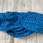 Nike  Womens Patterned Cropped Leggings Royal Blue and Black Size Small Gently Us Photo 1