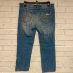 Mudd Y2K- - Destroyed Mid-Rise Light Wash Capri Jeans- Size 5 (Juniors) Photo 1
