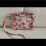 Nine West Nice festive crossbody🌼🌺 Photo 9