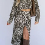 These Three Boutique Set Photo 0