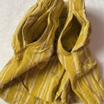 Uniqlo Linen Cotton High Waisted Shorts Mustard Photo 2