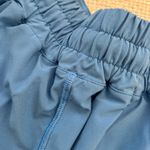 Lululemon hotty hot short 2.5 inch Photo 2