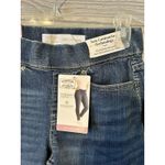 Levi's Levi & Strauss Women's Signature Gold Totally Shaping Pull On‎ Skinny 4M 27 X 30 Photo 1