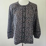 Lucky Brand  Gray Floral Relaxed Button Through Blouse Size XS Photo 2