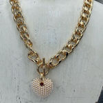 NWT Vera by New York bold chain and faux pearl heart choker Gold Photo 0
