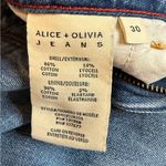 Alice + Olivia  Eric Low Rise Wide Leg Jeans – Sadie Lt Vintage Blue Size 30 Photo 7