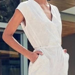 Athleta  Marlow Printed Romper Snakeskin Ivory V-neck Cap Sleeve Size XS Photo 0