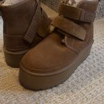 UGG  Platform Boots Photo 2